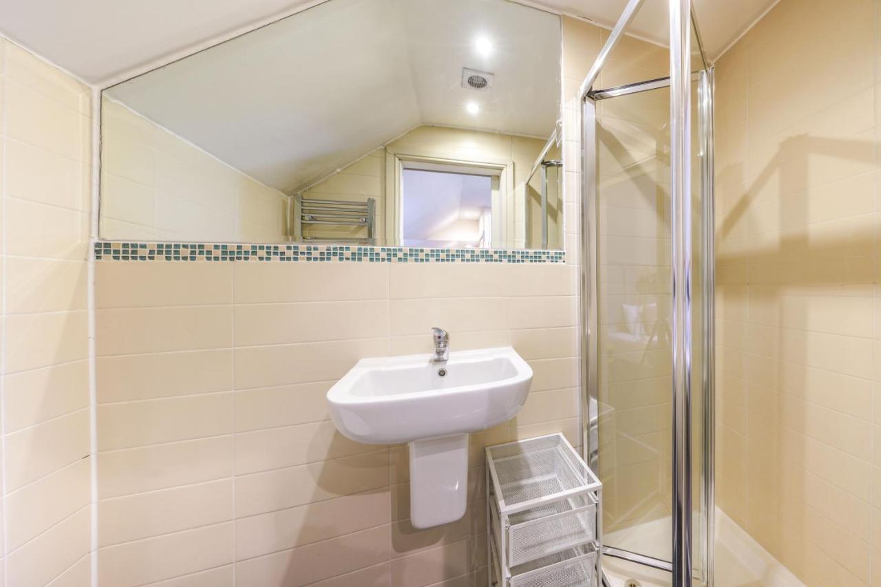 Quiet Double Studio Flat Londres Exterior foto